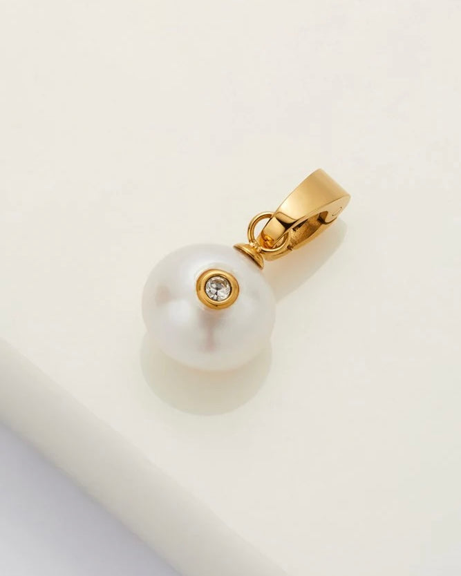 Perlen- und Kristallanhänger