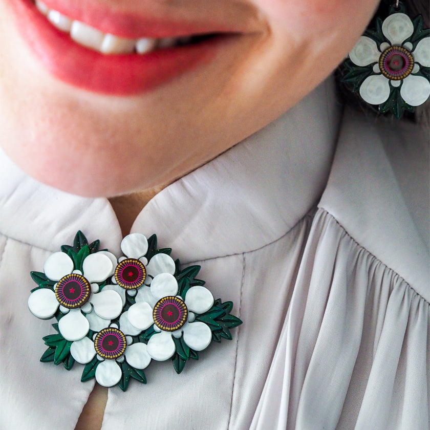 Erstwilder Manuka Brooch