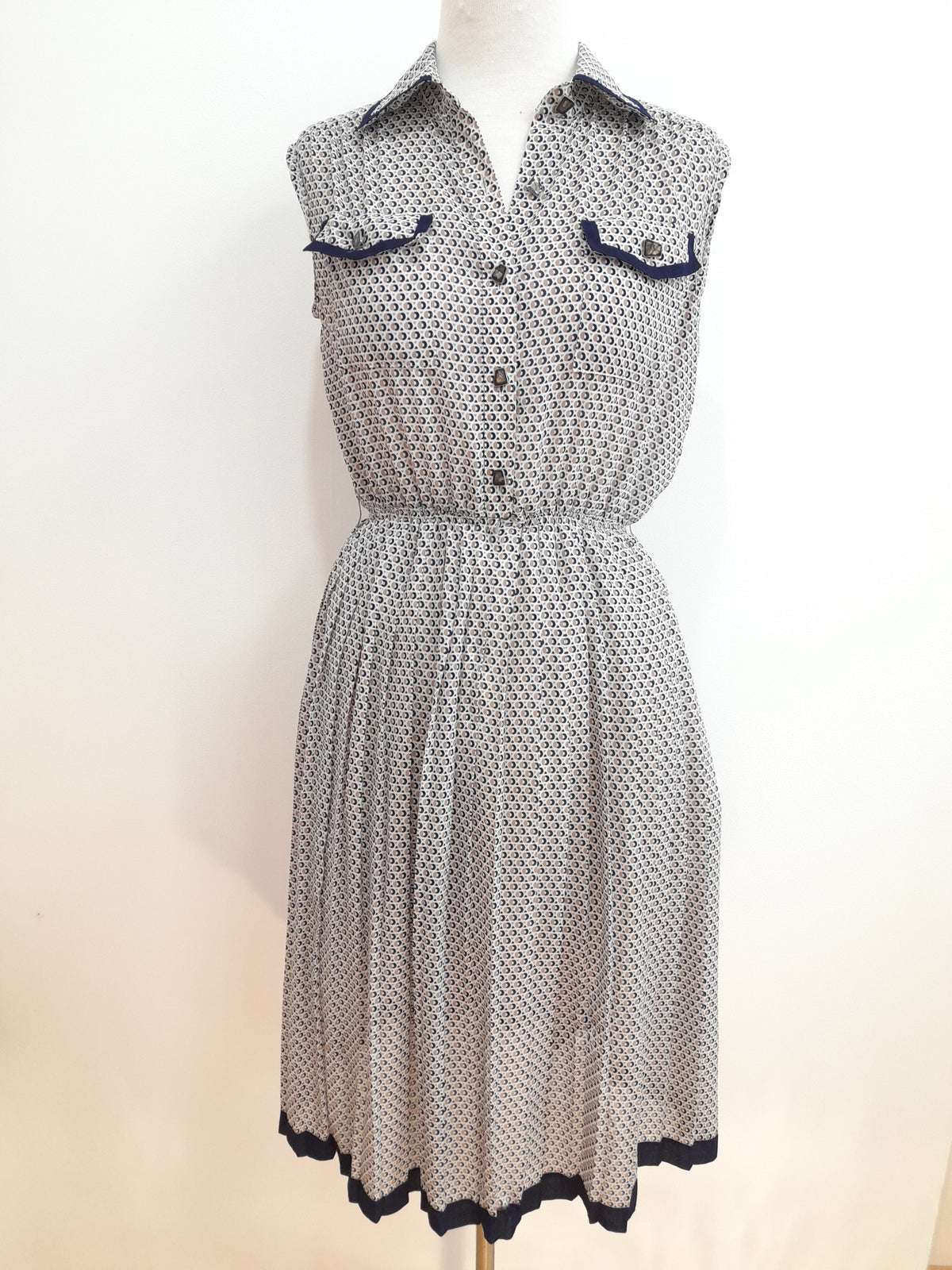 Mary Ella Design Pleated Pocket front dress