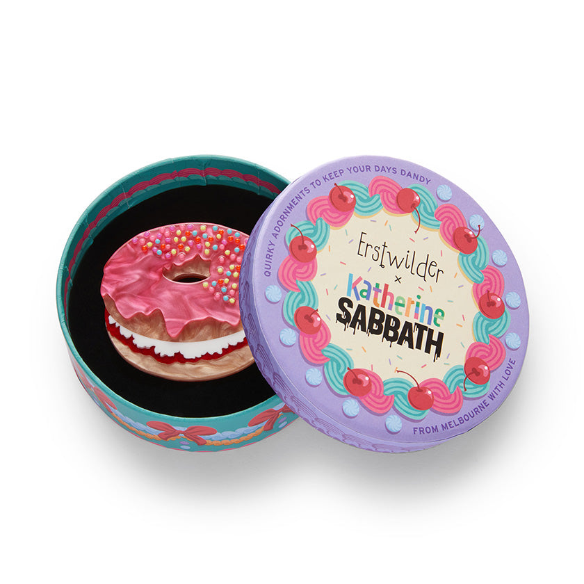 Donut cake brooch