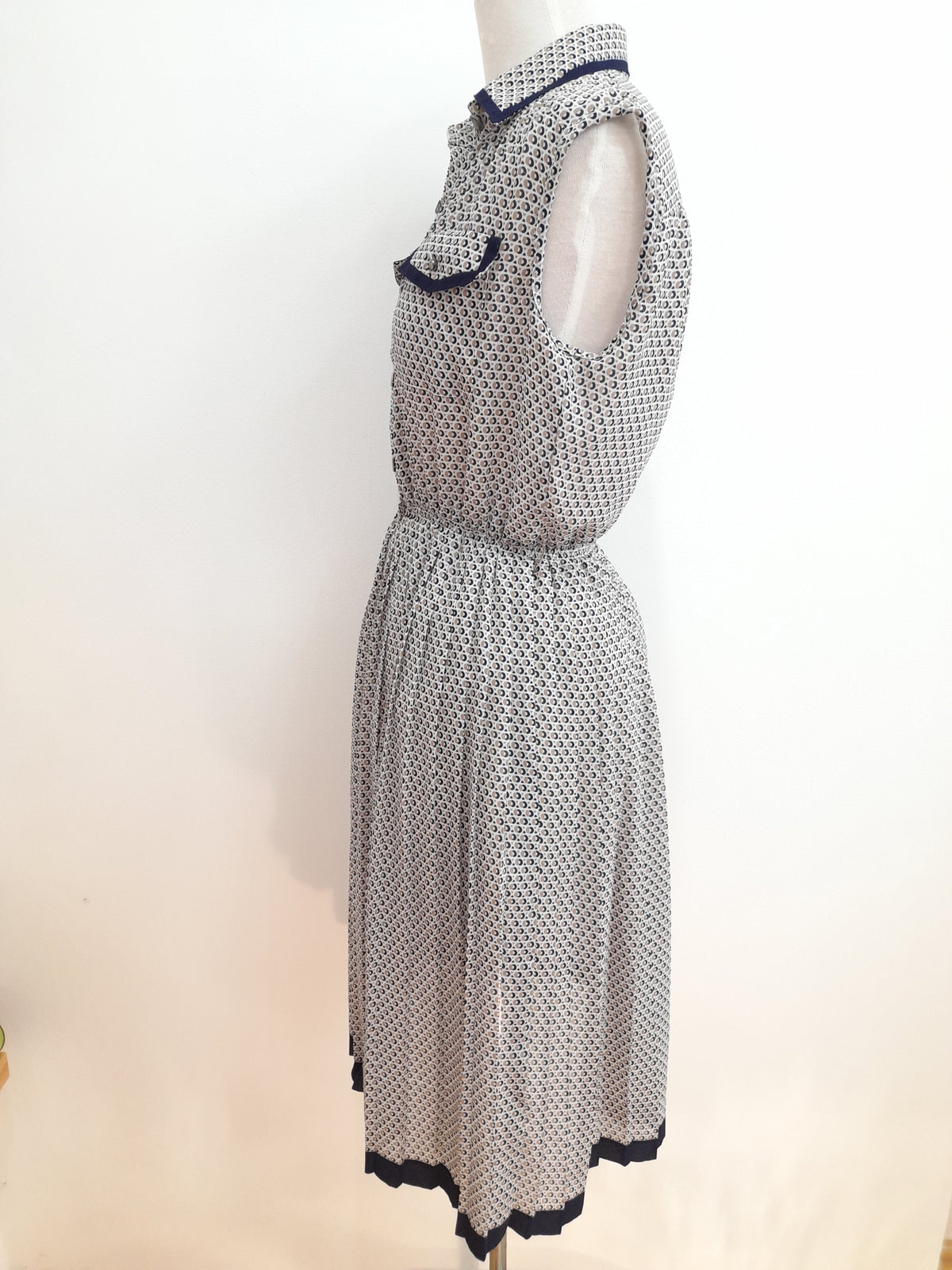 Mary Ella Design Pleated Pocket front dress