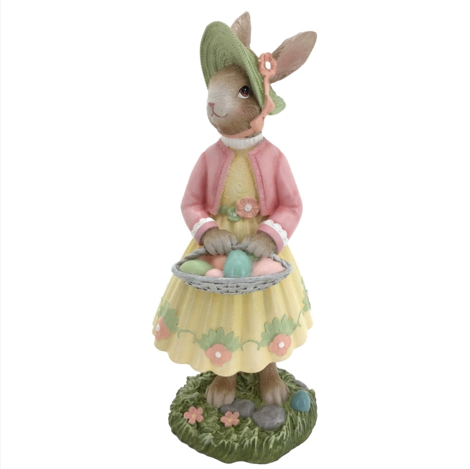 Frau Hase steht