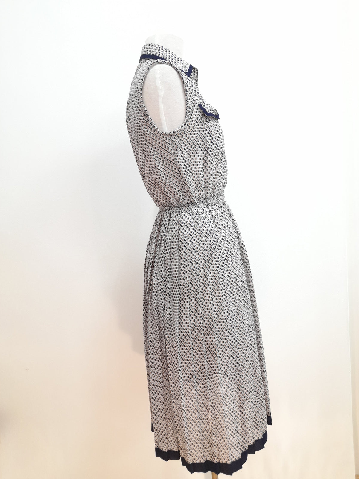 Mary Ella Design Pleated Pocket front dress