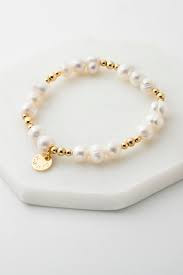 Perlen- und Glasperlenarmband